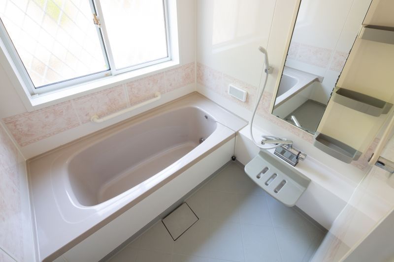 Cost of Bathtub Refinishing in Oak Park, MI